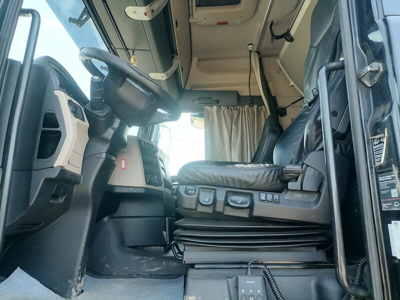 MAN TGX 4x2 Седельный тягач — фото 12