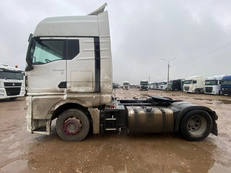 MAN TGX 4x2 Седельный тягач — фото 2
