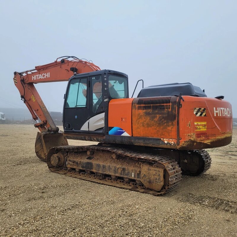 HITACHI ZX200 Экскаватор — фото 8