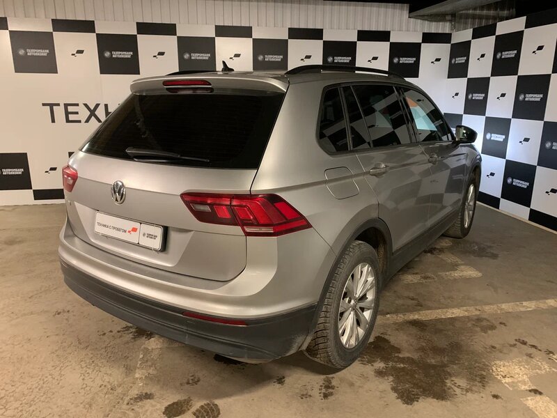 Volkswagen TIGUAN — фото 5