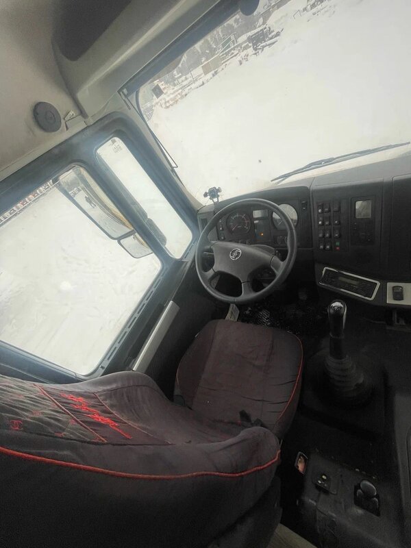 Shacman (Shaanxi) SX 6x6 Самосвал — фото 12