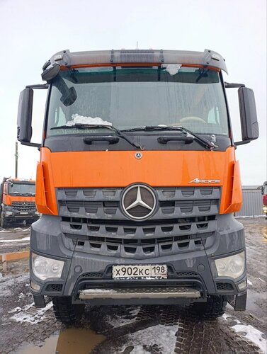 Mercedes-Benz Arocs 8x8 Самосвал
