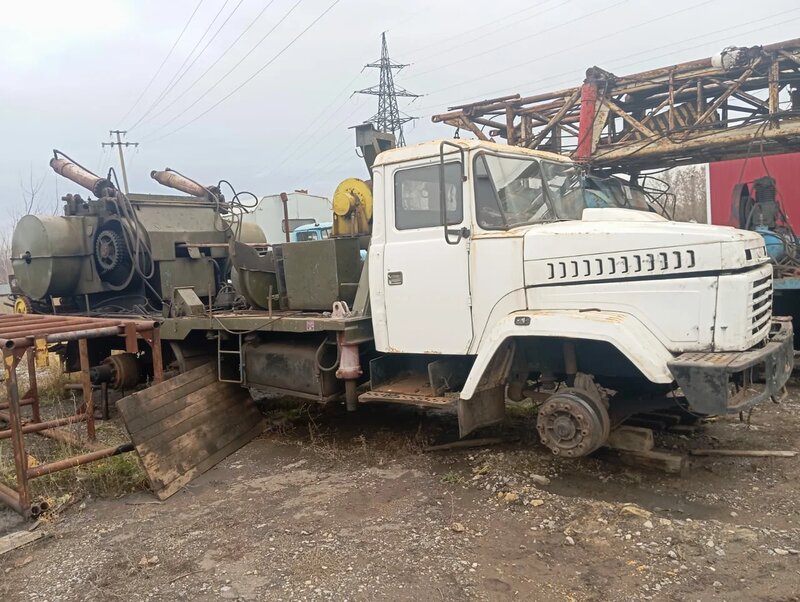 Ишимбайский машиностроительный завод УПА-60М на шасси КрАЗ 65053 6x4 Установка подъемная — фото 3