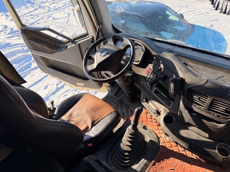 FAW J6 8x4 Самосвал — фото 8