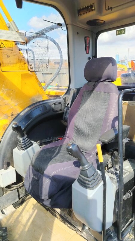 JCB JS 205 Экскаватор — фото 6