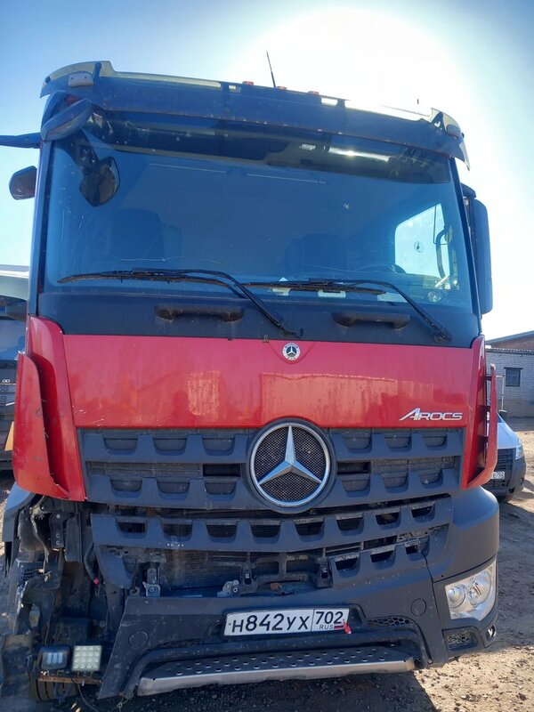 Mercedes-Benz AROCS 6x4 Седельный тягач — фото 1