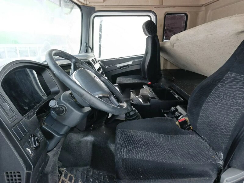 Shacman (Shaanxi) SX 6x6 Самосвал — фото 9