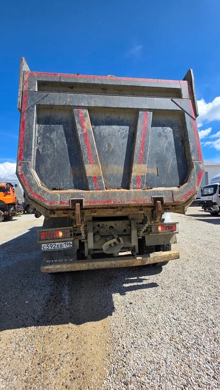 SITRAK C7H 8x4 Самосвал — фото 8