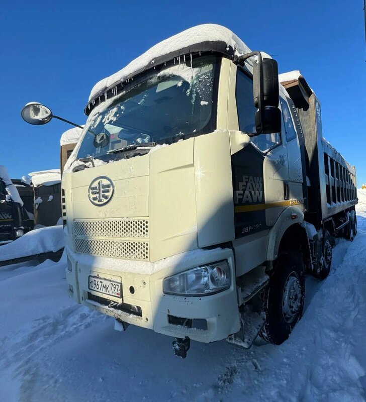FAW CA 3310 8x4 Самосвал — фото 1