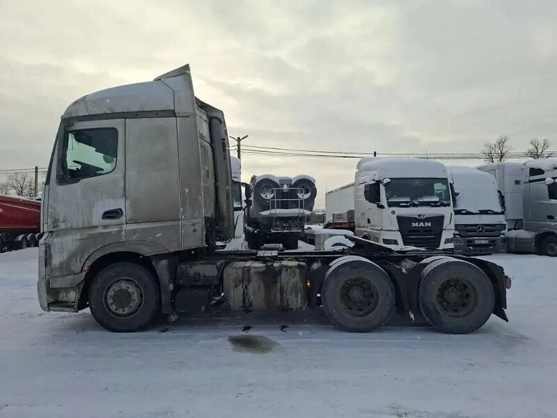 Mercedes-Benz Actros 6x4 Седельный тягач — фото 4