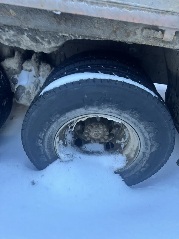 Коммерческие грузовики K3B на шасси КамАЗ 65115 6x4 Бортовой с КМУ — фото 12