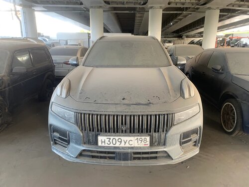 LYNK & CO 09