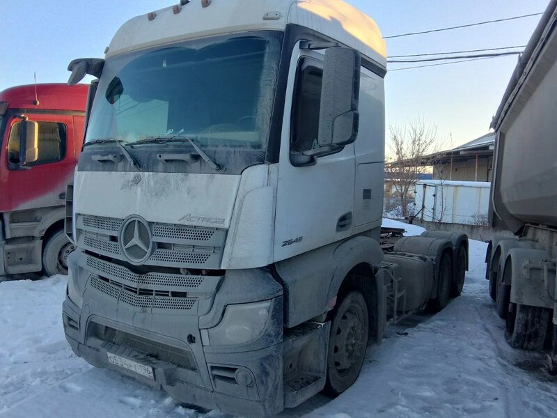 Mercedes-Benz Actros 6x4 Седельный тягач — фото 1