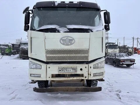 FAW CA 3310 8x4 Самосвал