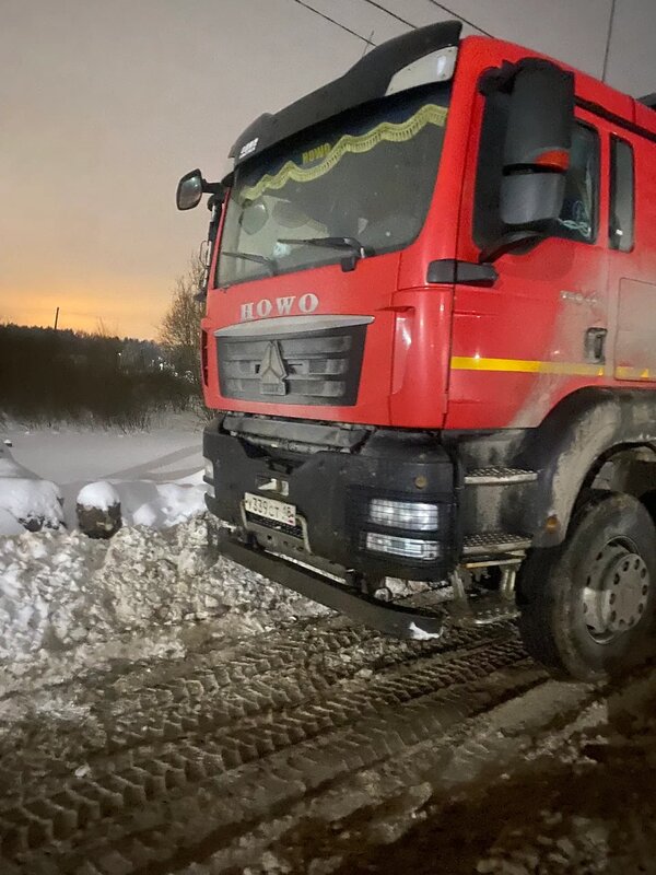 Howo T5G 8x4 Самосвал — фото 1
