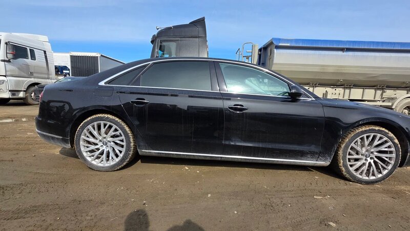 Audi A8L — фото 4