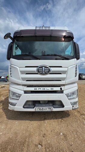 FAW J7 6x4 Седельный тягач