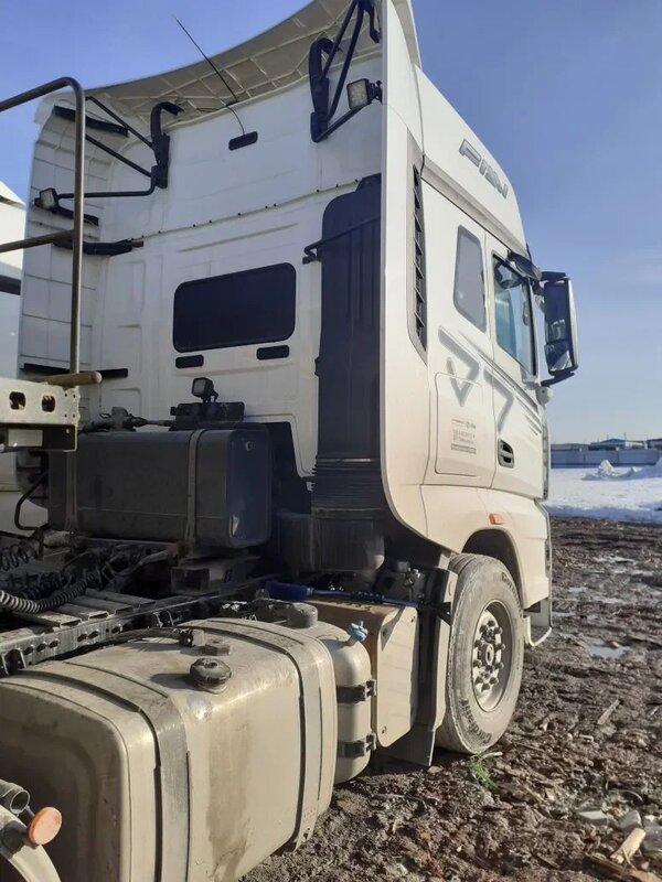 FAW J7 6x4 Седельный тягач — фото 7