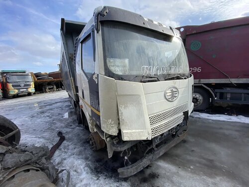 FAW J6 8x4 Самосвал