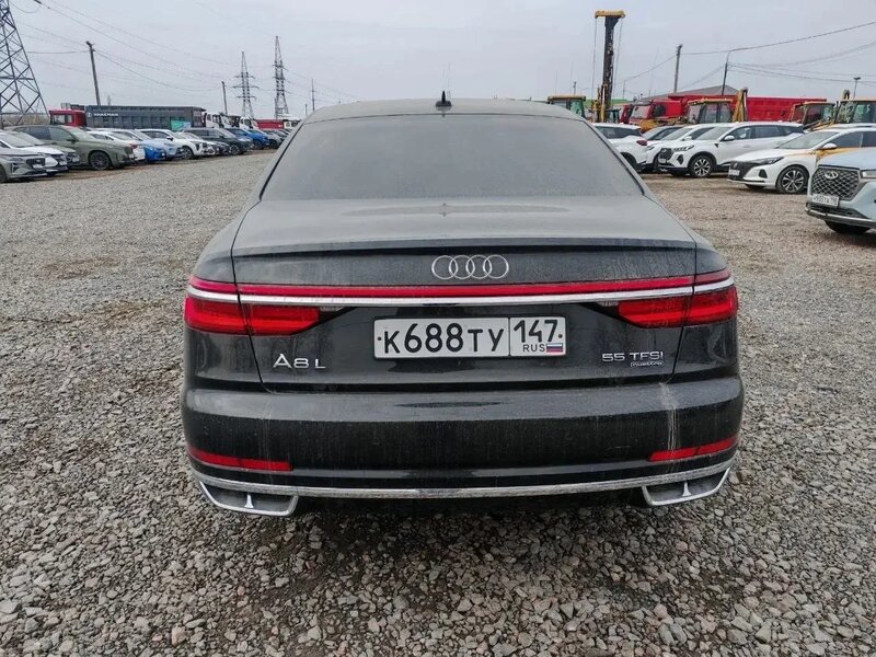 Audi A8L — фото 6