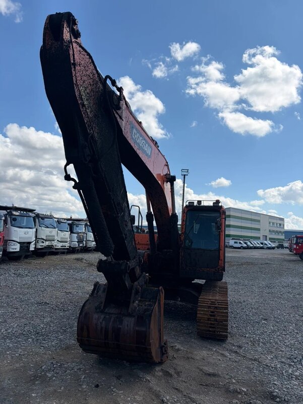 Doosan DX 225 Экскаватор — фото 1