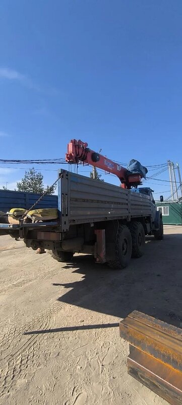 Ural NEXT 4320 6x6 Бортовой с КМУ — фото 3