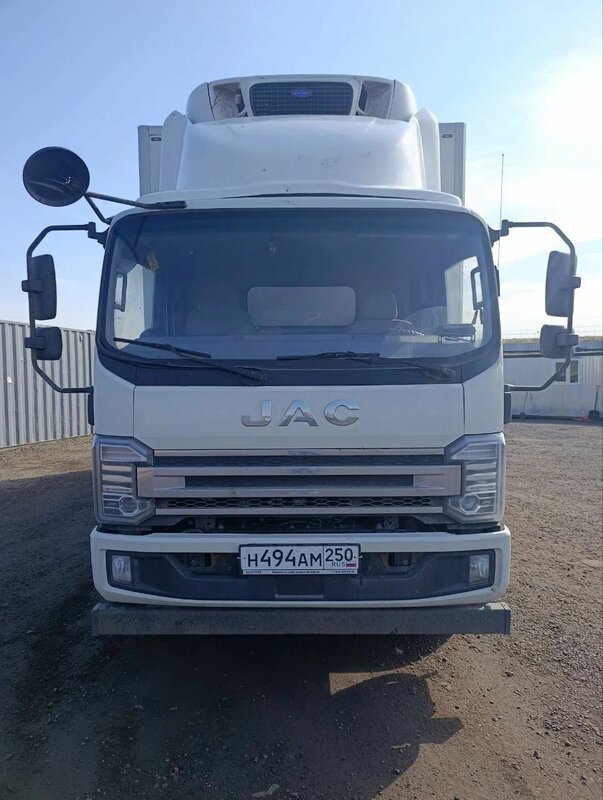 JAC N120 Изотермический/рефрижератор с гидробортом — фото 1
