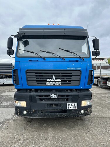 МАЗ 6430 6x4 Седельный тягач