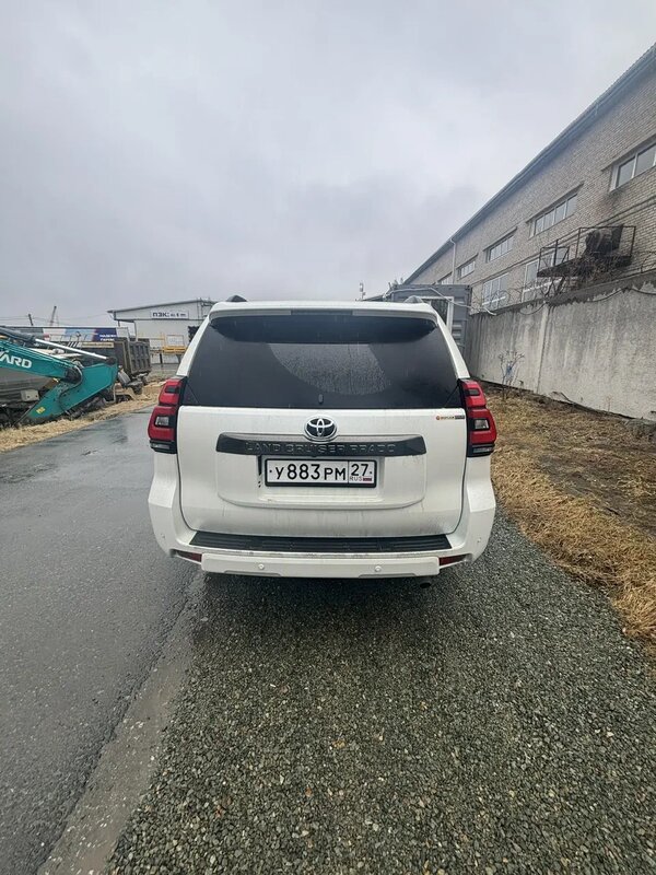 Toyota LAND CRUISER PRADO (правый руль) — фото 8