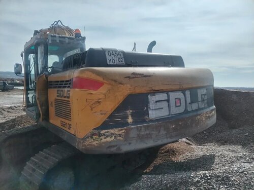 SDLG E6210 Экскаватор