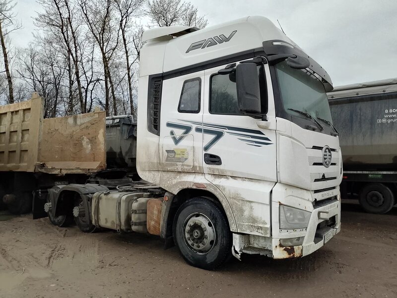 FAW J7 6x4 Седельный тягач — фото 3