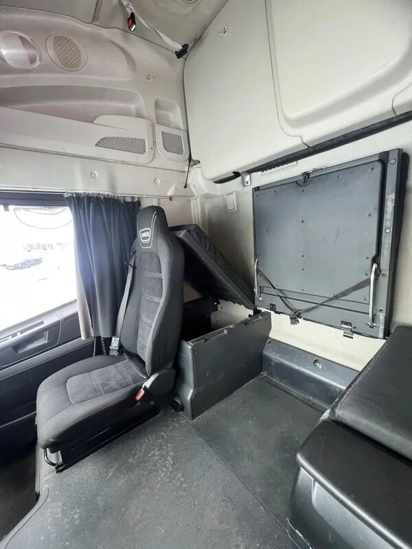 IVECO STRALIS 4x2 Седельный тягач — фото 7