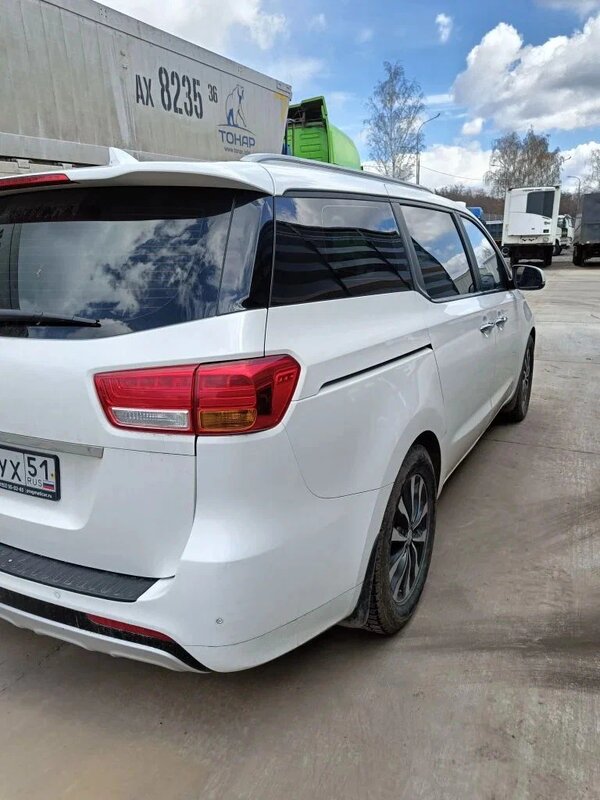Kia Carnival — фото 7