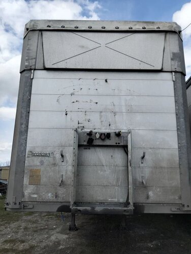 Schmitz Cargobull SCS Полуприцеп шторный