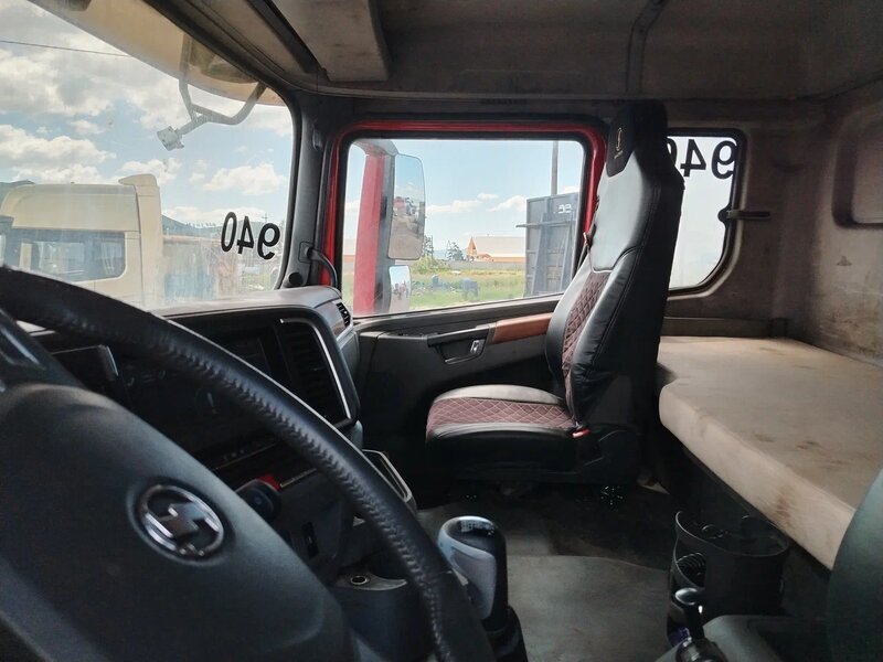 Shacman (Shaanxi) SX 8x4 Самосвал — фото 11