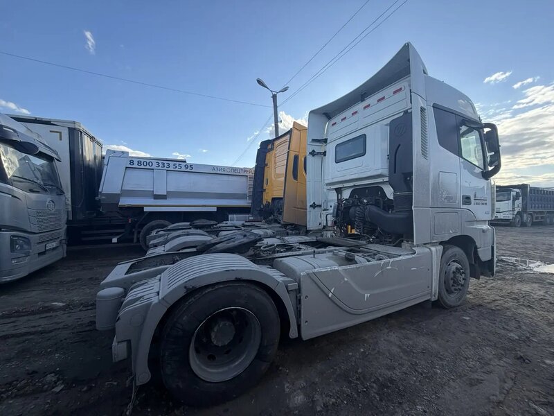 Foton AUMAN 4x2 Седельный тягач — фото 3