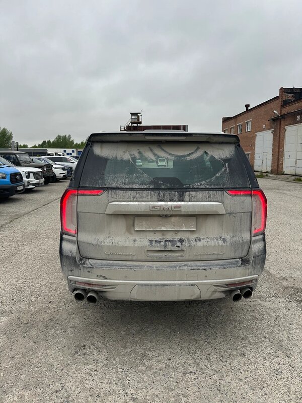 GMC YUKON — фото 8