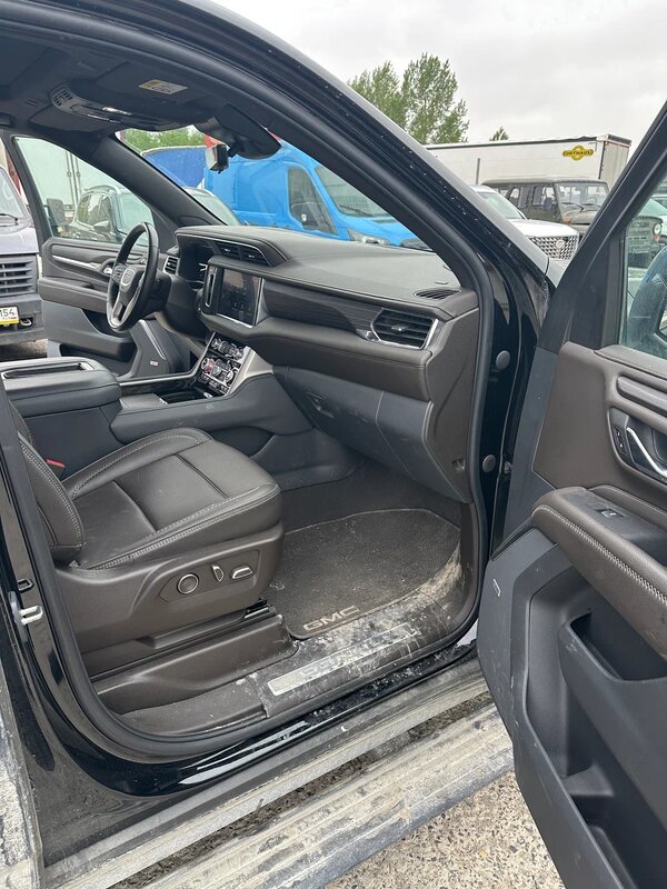 GMC YUKON — фото 10