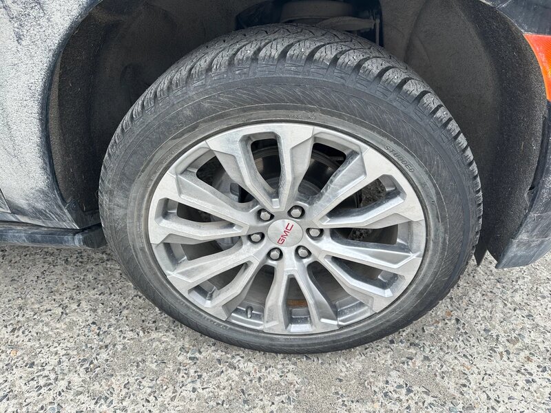 GMC YUKON — фото 14