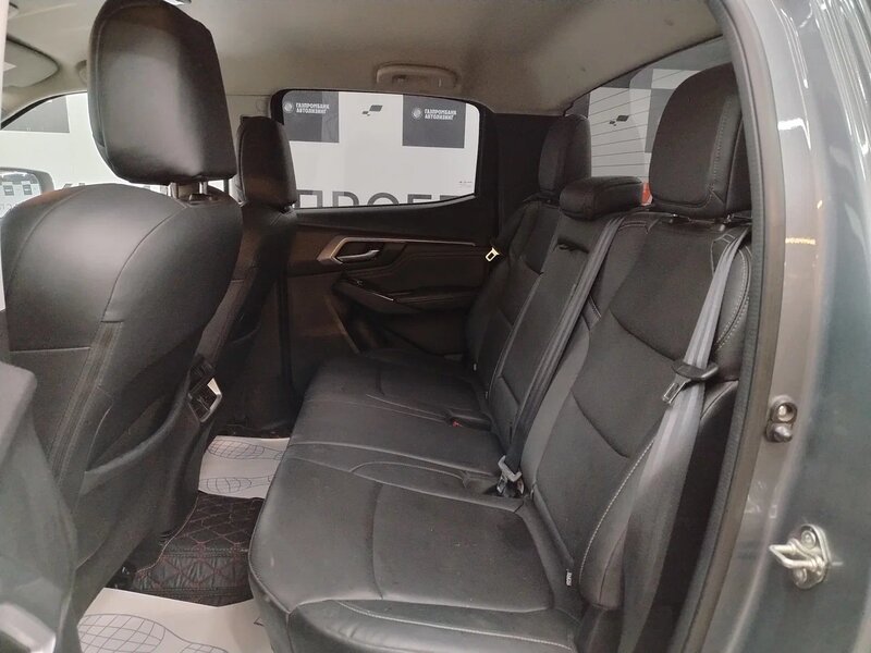 Isuzu D-Max — фото 15