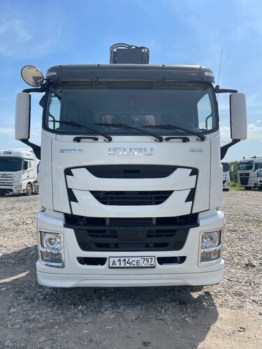 Isuzu Giga 6x4 Автовышка