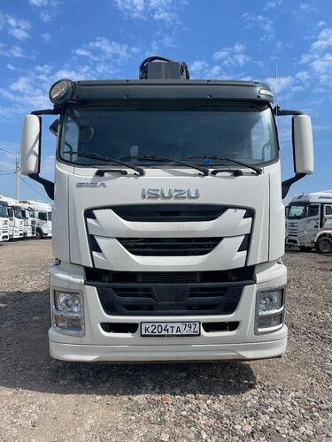 Isuzu Giga 6x4 Автовышка