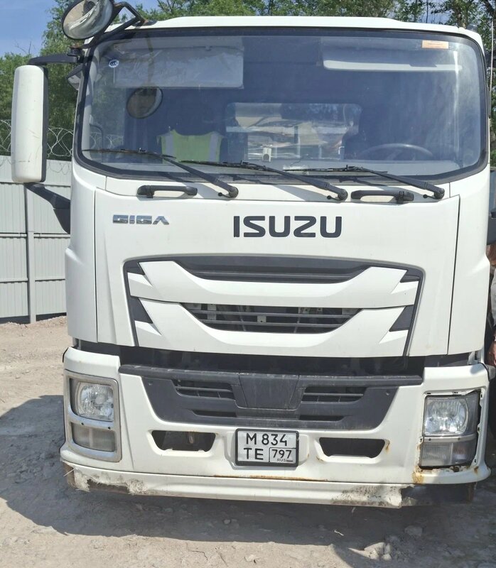 Isuzu Giga 4x2 Бортовой с КМУ — фото 1