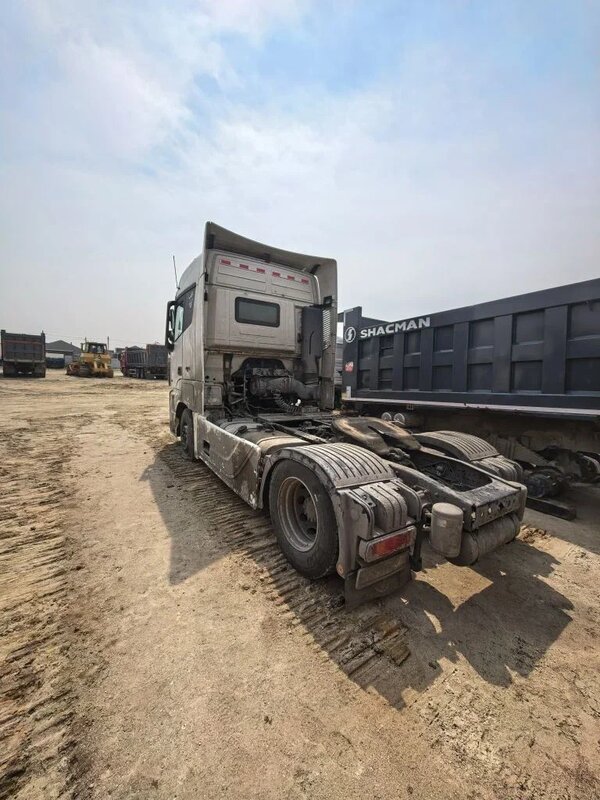 Foton AUMAN 4x2 Седельный тягач — фото 6