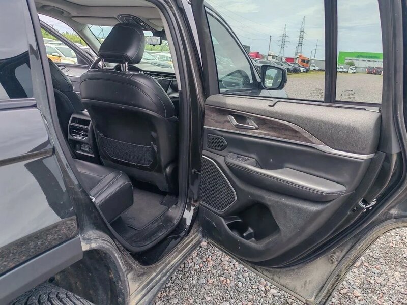 Jeep GRAND CHEROKEE — фото 9