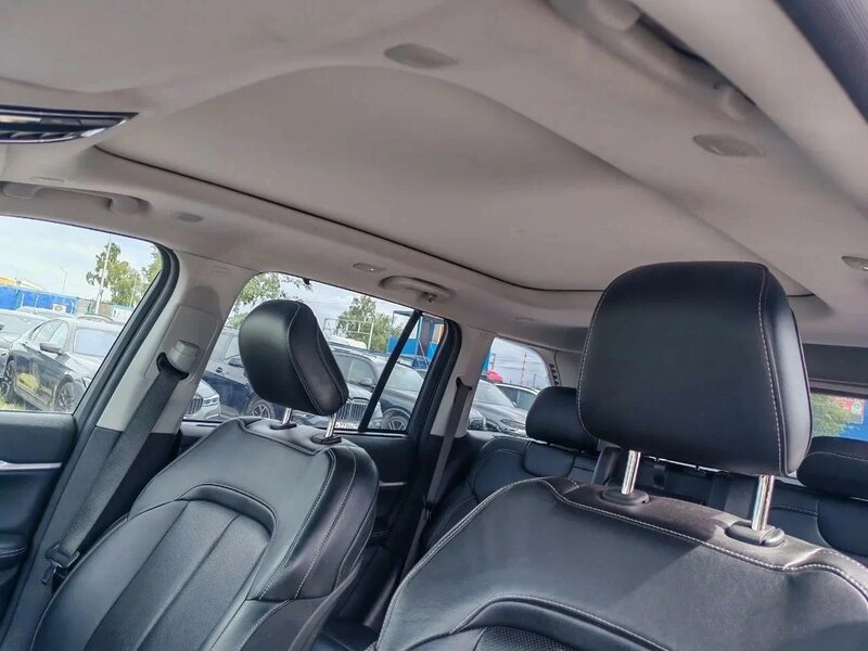 Jeep GRAND CHEROKEE — фото 10
