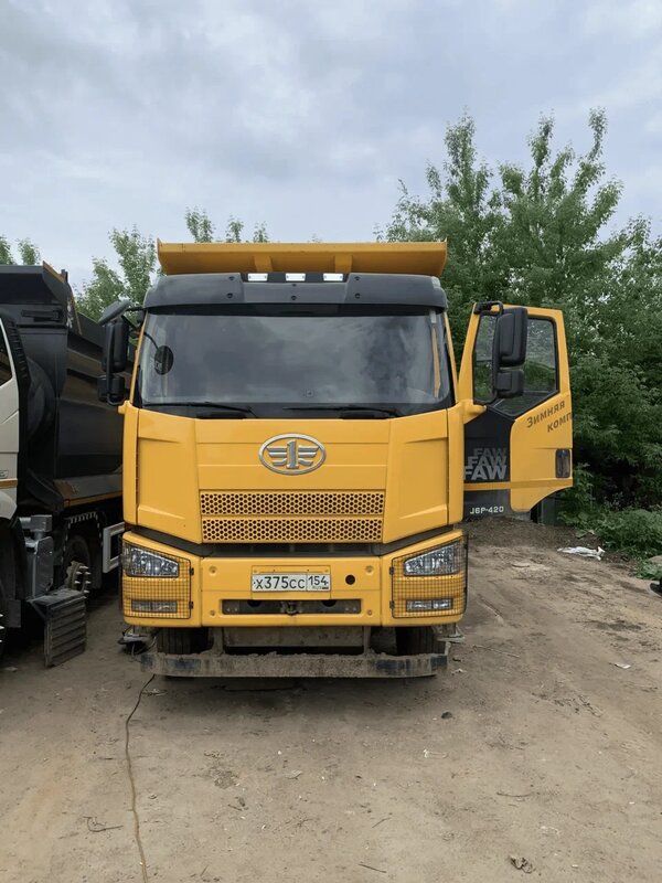 FAW J6 8x4 Самосвал — фото 1